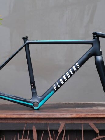 FLANDERS FRAMES